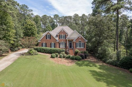 1040 Creekstone Ln, Bishop, GA 30621-1348