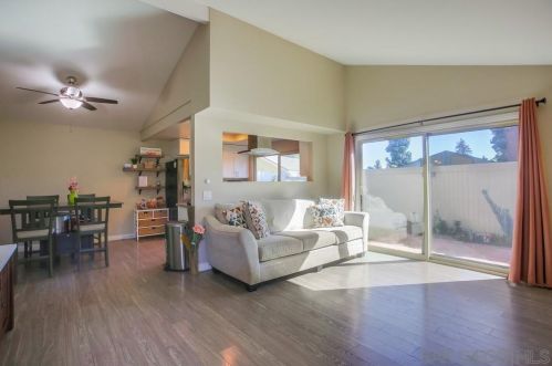 3571 Guava Way, Oceanside, CA 92058-1675