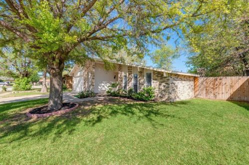 4217 Campion Ln, Fort Worth, TX 76137-1110