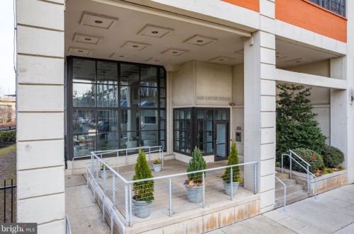242941 Locust St, Philadelphia PA  19103 exterior