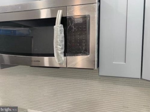 2024 4 St, Philadelphia PA 19122-1508 exterior