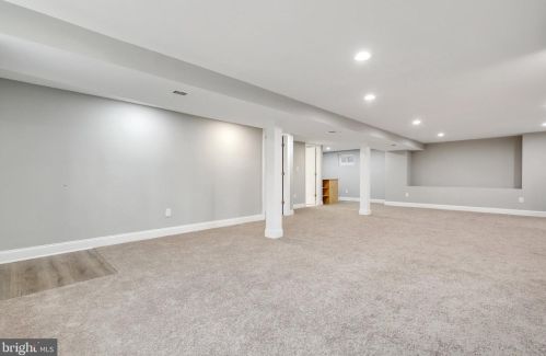 1253 Cresthaven Dr, Silver Spring MD 20903-1107 exterior