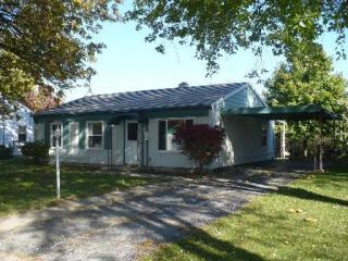 808 Lilac Ln, Joliet, IL 60435-3238