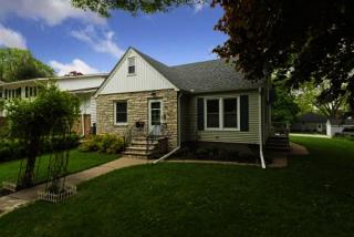 1939 Benjamin St, Minneapolis, MN 55418-4801