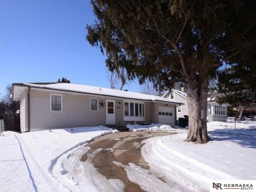 2204 Madison St, Bellevue, NE 68005-5156