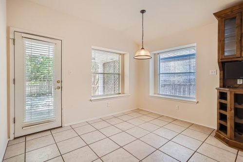 8717 Copano Dr, Austin TX  78749-3886 exterior