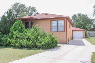 805 Stout St, Pratt, KS 67124-1457