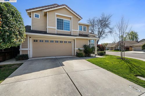 293 Trenton Cir, Pleasanton, CA 94566-7188