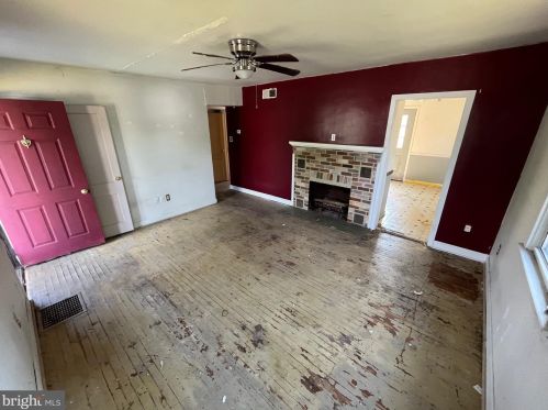 1321 Spg Rd, Carlisle PA  17013-1557 exterior