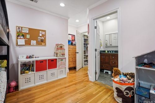 1400 Adams St, Glendale CA 91205-1370 exterior