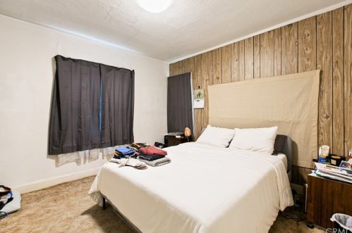 432 Ivy St, Glendale CA  91204-1027 exterior