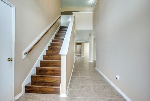 9907 Valance Way, Conroe TX  77385-2015 exterior