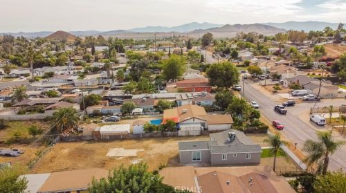 5036 Rutile St, Riverside CA  92509-3593 exterior