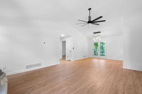 1056 Coker Cir, Kennesaw, GA 30144-2773