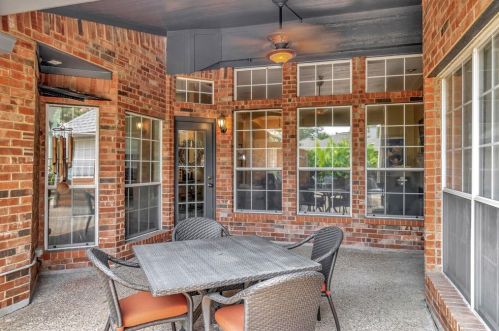 522 Thunderbrook Rd, Garland TX 75044-4956 exterior