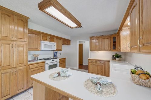4334 Mackey Dr, Fort Worth, TX 76180-8184