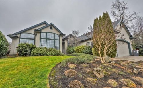 2406 Meadow Creek Dr, Medford, OR 97504-3629