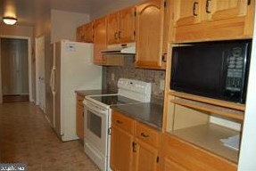 702 Apple Cross Rd, Harpers Ferry, WV 25425-3219