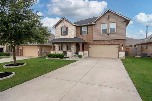 113 Beargrass Dr, Uhland TX  78640-2017 exterior