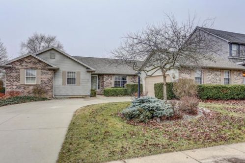2401 High Meadow Ln, Champaign, IL 61822-7667