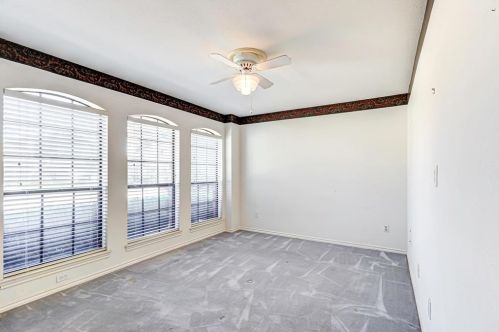 2817 Laurel Oaks Dr, Garland TX  75044-6944 exterior