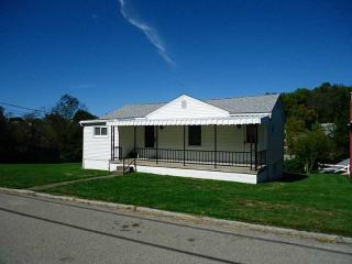 2315 Pope St, Greensburg, PA 15601-5553