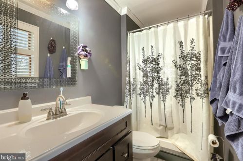 332 Bonnybrook Rd, Carlisle PA  17015-9290 exterior