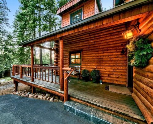 11415 Sitzmark Way, Truckee CA  96161-6163 exterior