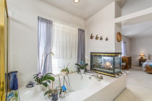 5018 Trojan Ct, Riverside CA  92507-6056 exterior