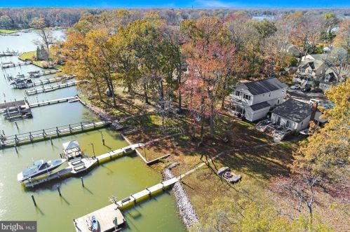 5070 Lerch Dr, Shady Side MD 20764-9650 exterior