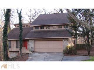 535 Woodman Pl, Roswell, GA 30076-3240