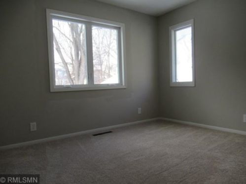 991 Farrington St, Saint Paul MN  55117-5119 exterior
