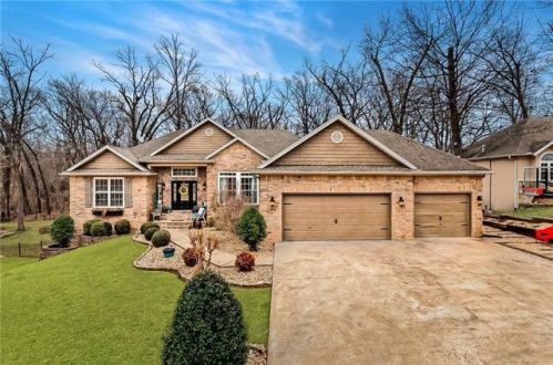 1709 41st St, Rogers, AR 72758-4038