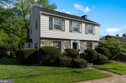 570 Pine St, Harrisburg, PA 17113-1913