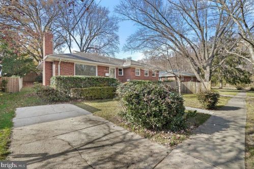 9522 Crosby Rd, Silver Spring MD 20910-1539 exterior