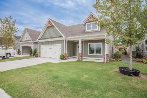 408 Maple View Dr, Carrollton, GA 30117-8469