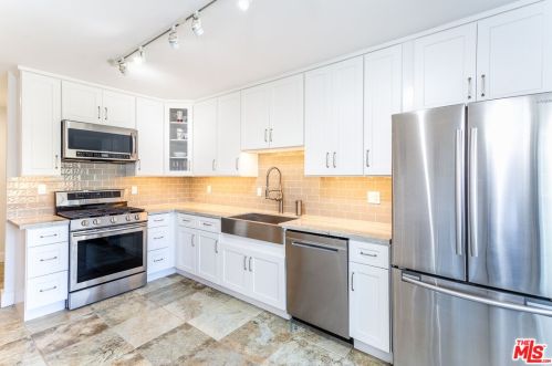 1649 Appian Way, Santa Monica, CA 90401-3243