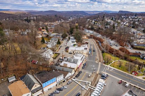 144 Main St, Kinnelon, NJ 07405-1079