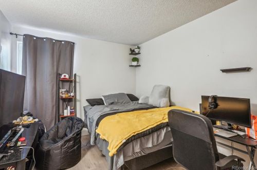 15202 Hampden Cir, Denver CO  80014-4063 exterior