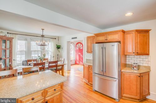 100 Strawbridge Ave, Camden NJ 08108-1806 exterior