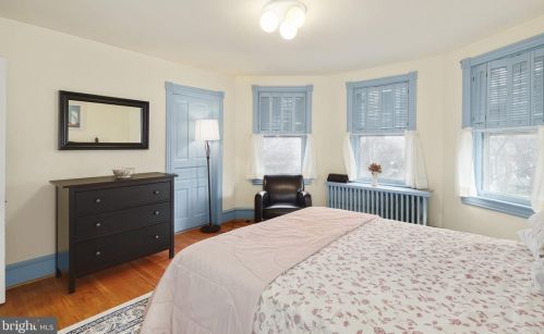 44 Linden Ave, Tavistock NJ 08033-2542 exterior