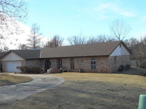 1847 Sherwood Ter, Mustang, OK 73064-6048