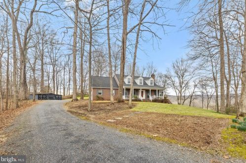 11286 Rosewood Ln, Marshall, VA 20115-2751