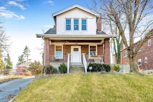 2873 Fischer Pl, Cincinnati, OH 45211-5915