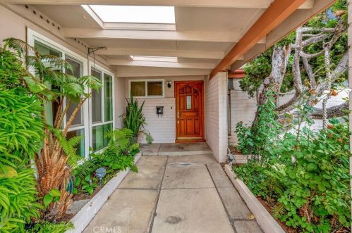 12746 Martha Ann Dr, Los Alamitos, CA 90720-4961