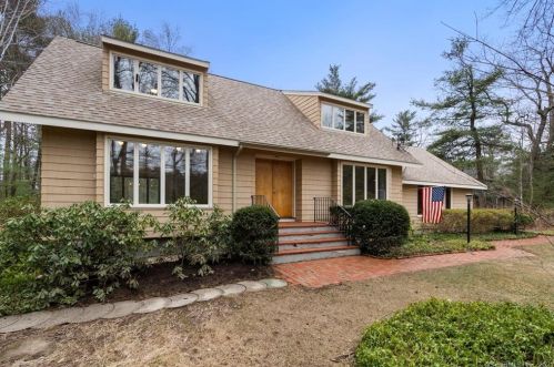 216 Forest Ln, Glastonbury, CT 06033-3920