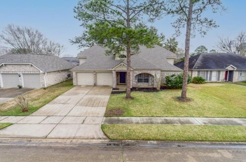 2907 Avanti Dr, Pearland, TX 77584-4910