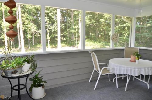60 Brooks Dr, Stockbridge GA  30281-1855 exterior