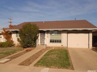1409 Park St, Lodi, CA 95242-3838