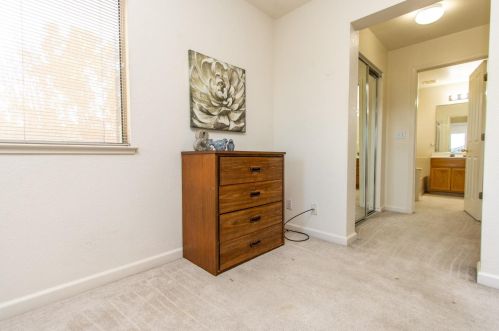 962 Ashford Dr, Turlock CA 95382-0262 exterior